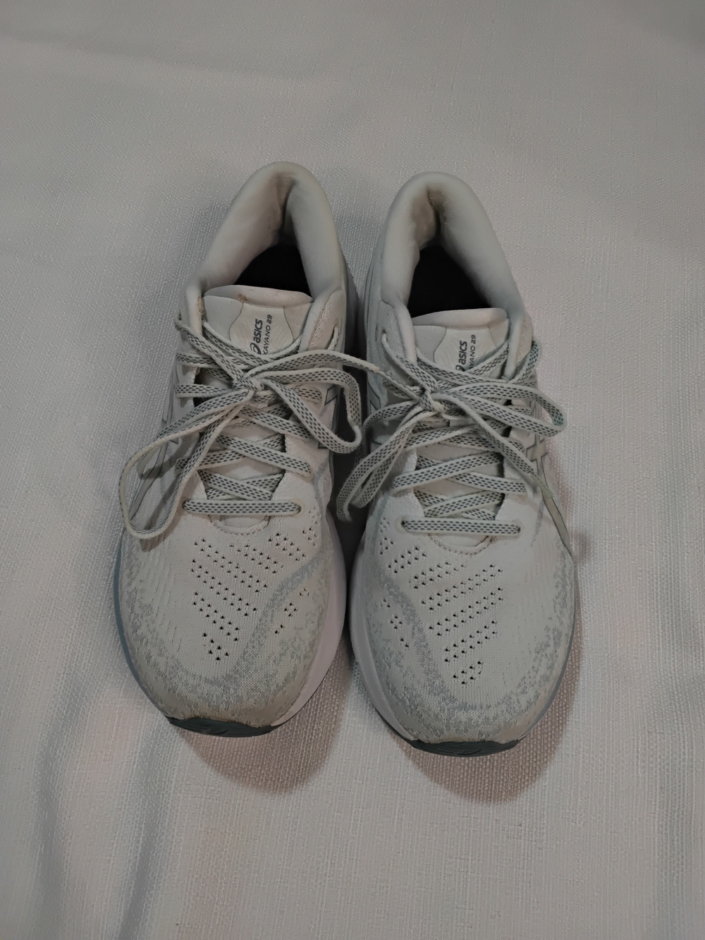 Asics Gel Kayano 29 Light Gray White Athletic Running Shoes Womens Sz 10.